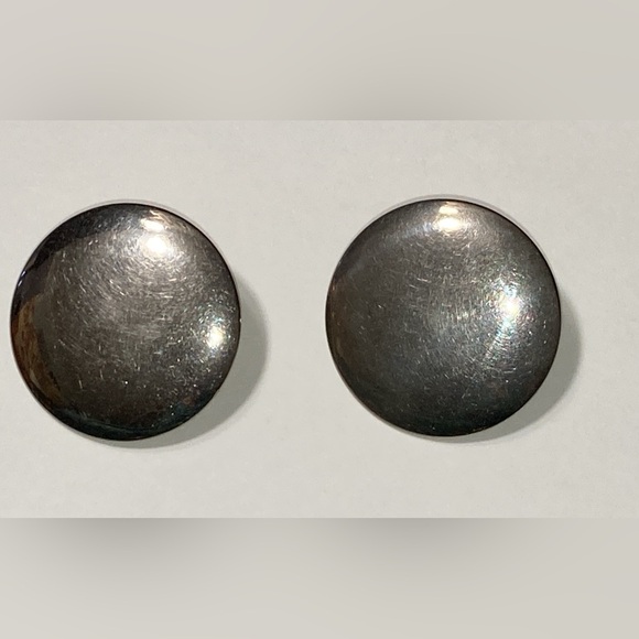 LOT OF 4 VINTAGE SILVER TONE CLIP ON EARRINGS - Picture 3 of 16